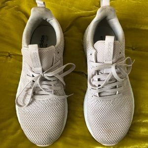 Adidas shoes, cloud foam size 8 1/2